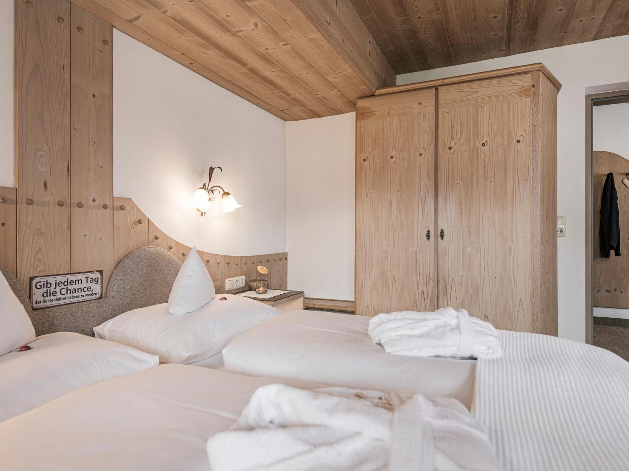 מאיירהופן Apparthotel "Landhaus Veronika" מראה חיצוני תמונה