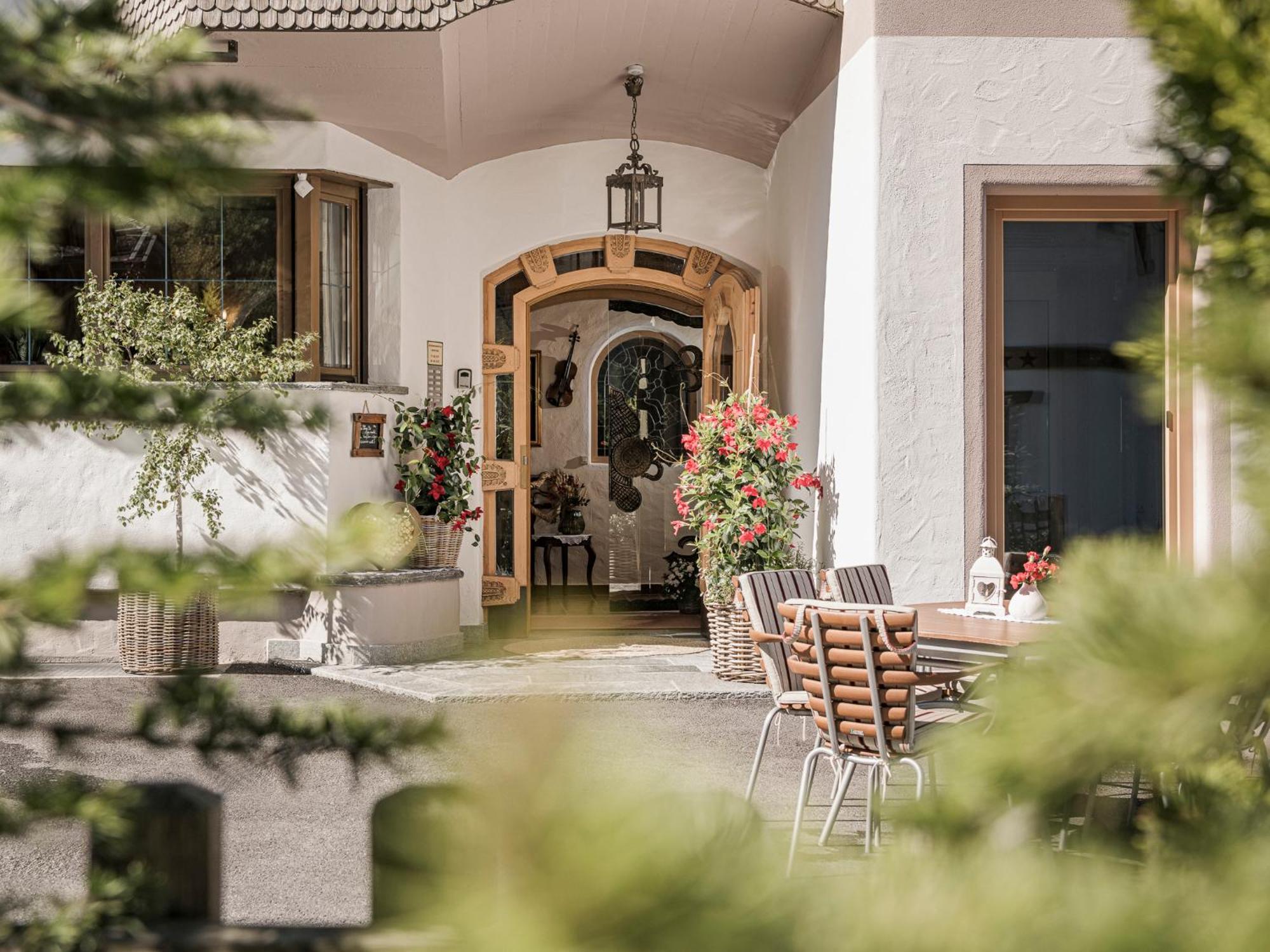 מאיירהופן Apparthotel "Landhaus Veronika" מראה חיצוני תמונה