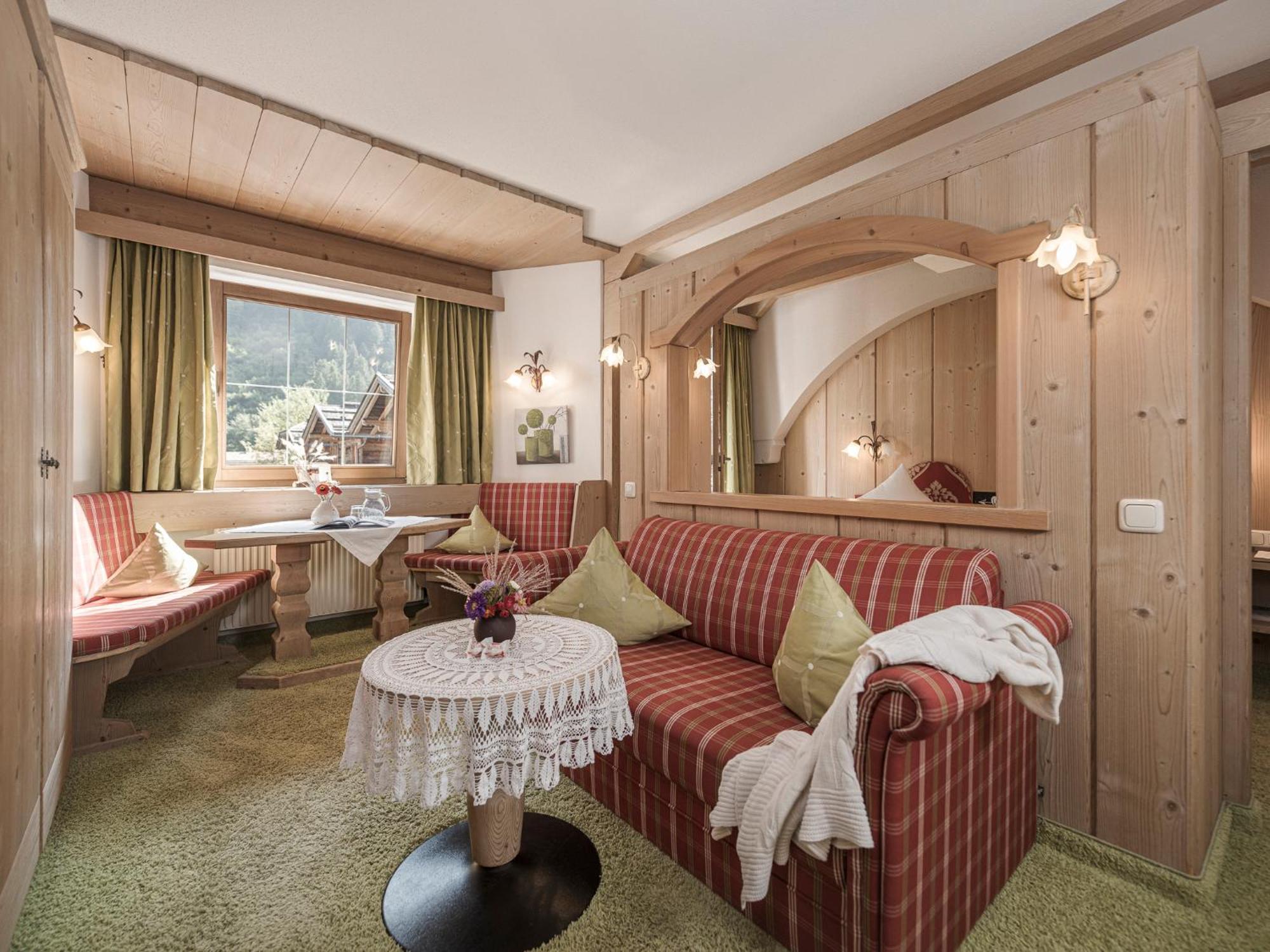 מאיירהופן Apparthotel "Landhaus Veronika" מראה חיצוני תמונה