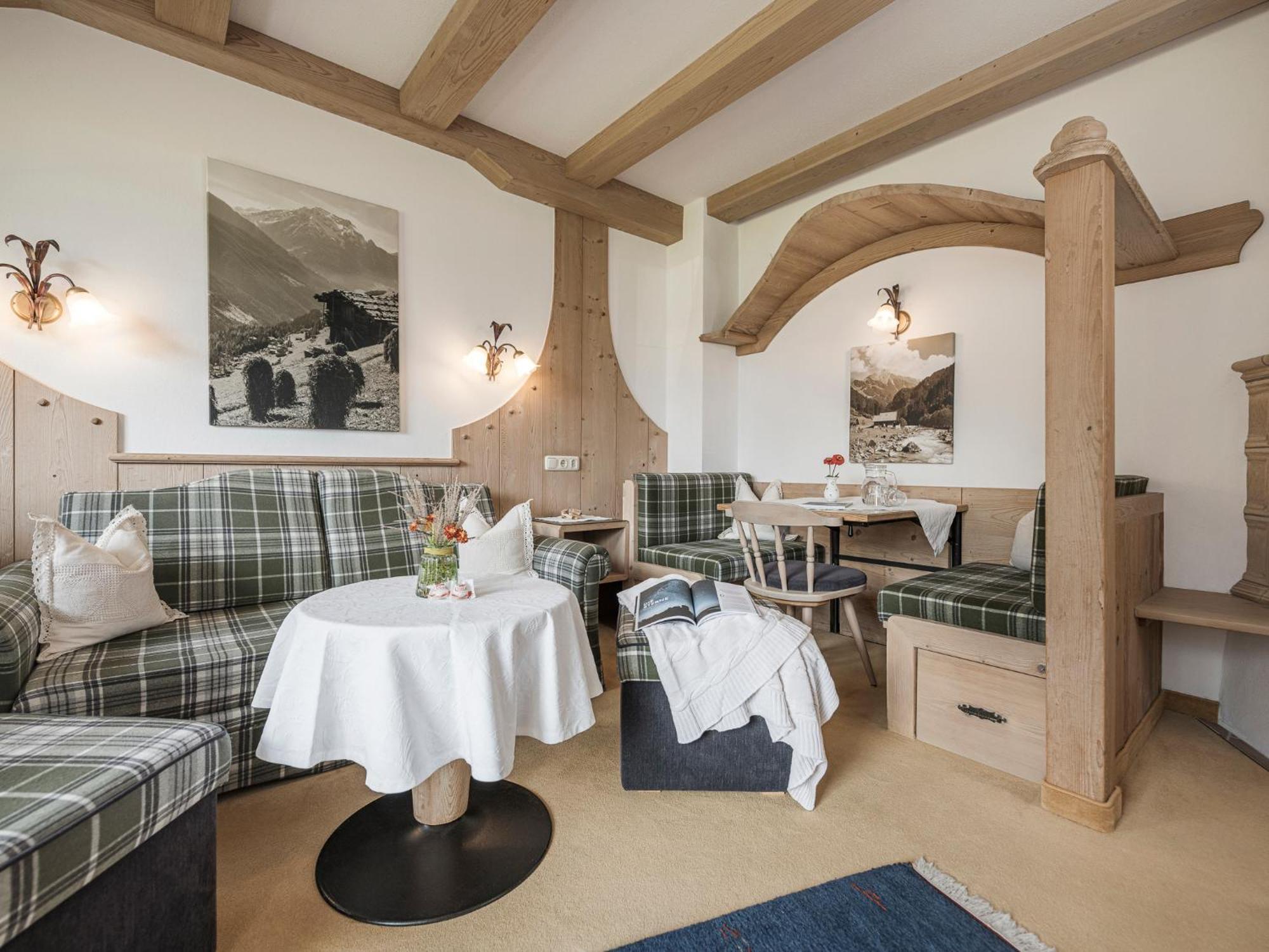 מאיירהופן Apparthotel "Landhaus Veronika" מראה חיצוני תמונה