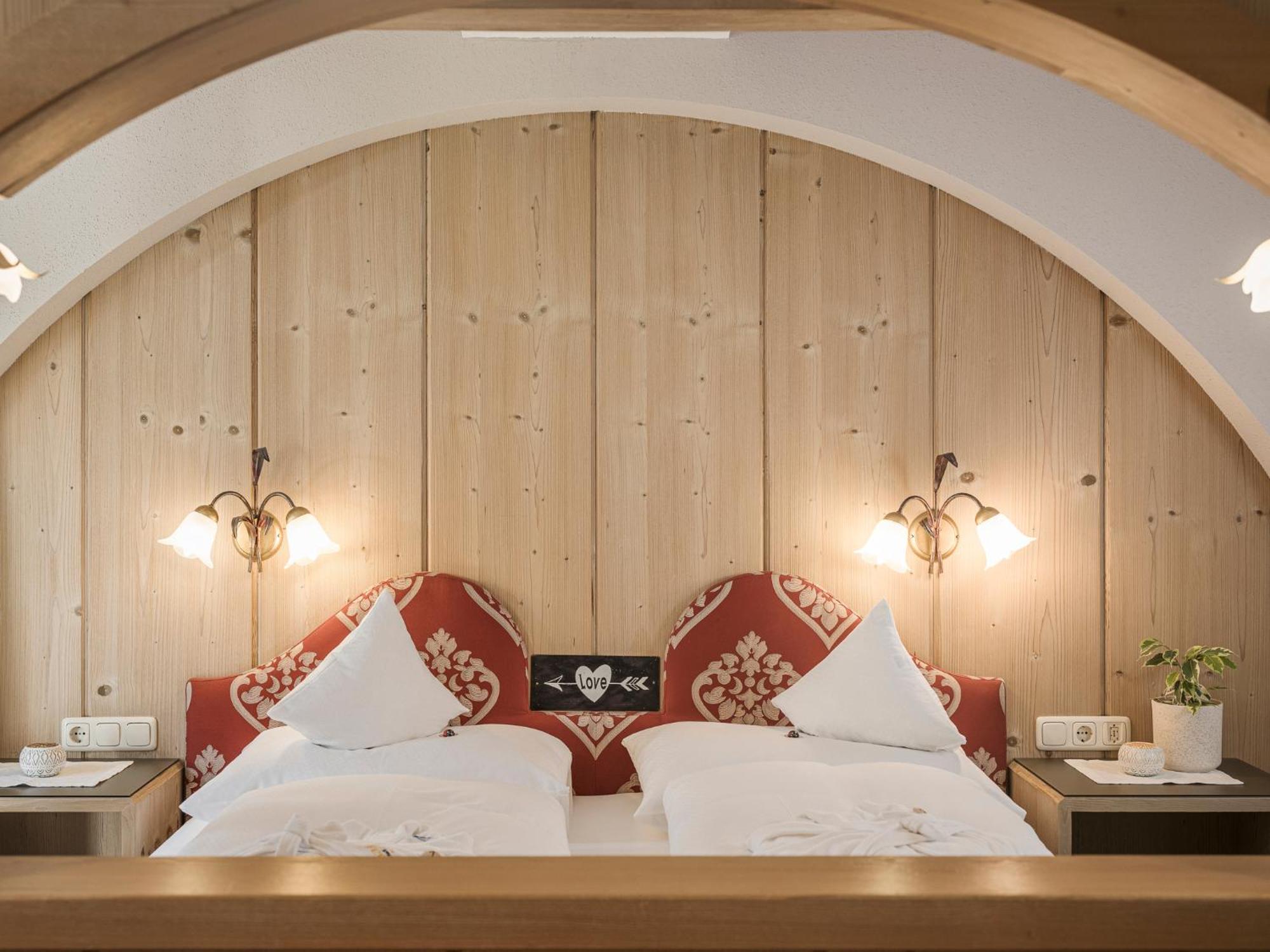 מאיירהופן Apparthotel "Landhaus Veronika" מראה חיצוני תמונה